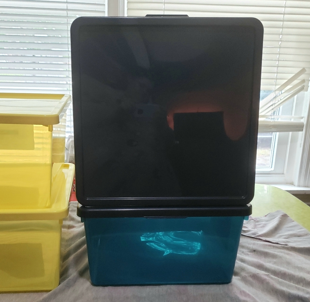 4 Storage Bins - Picture 3 of 7